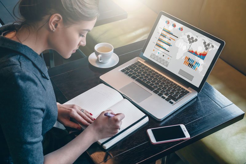 Best-Laptops-for-Engineering-Students