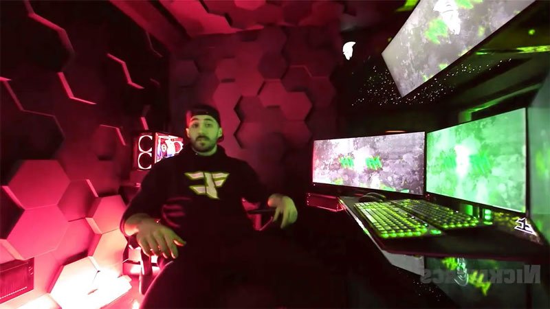 what-gaming-chair-does-nickmercs-use